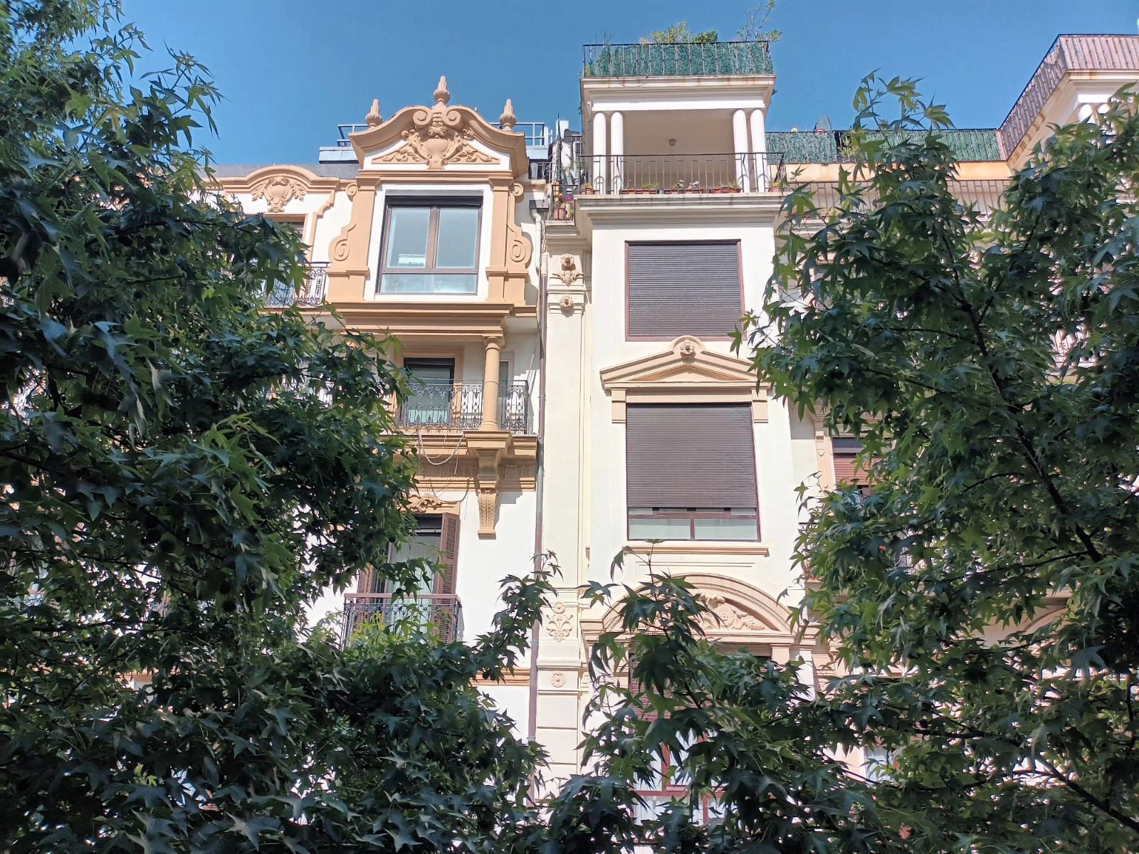 Vista exterior de Pis de lloguer en Donostia - San Sebastián  amb Calefacció, Moblat i Forn