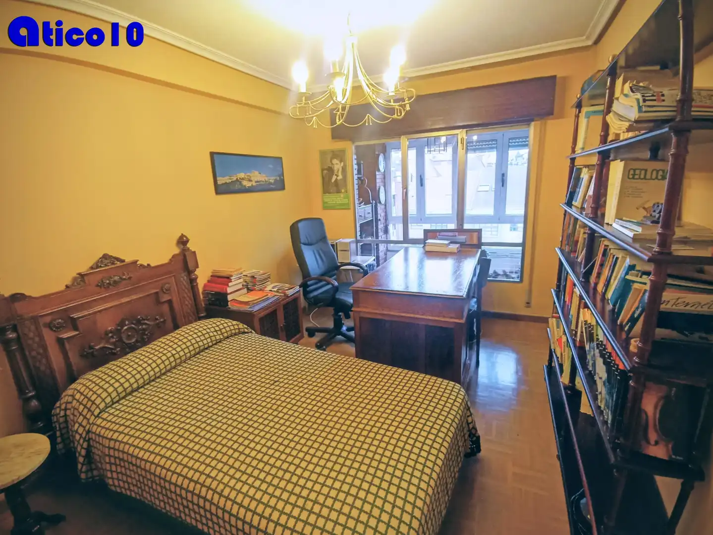 Habitación de Piso en venta en Oviedo  con Calefacción, Parquet y Terraza