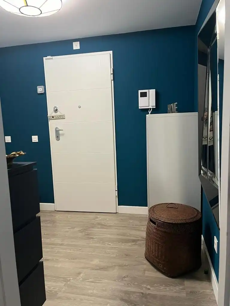 Wohnung zum Verkauf in Torremolinos mit Klimaanlage, Terrasse und Abstellraum