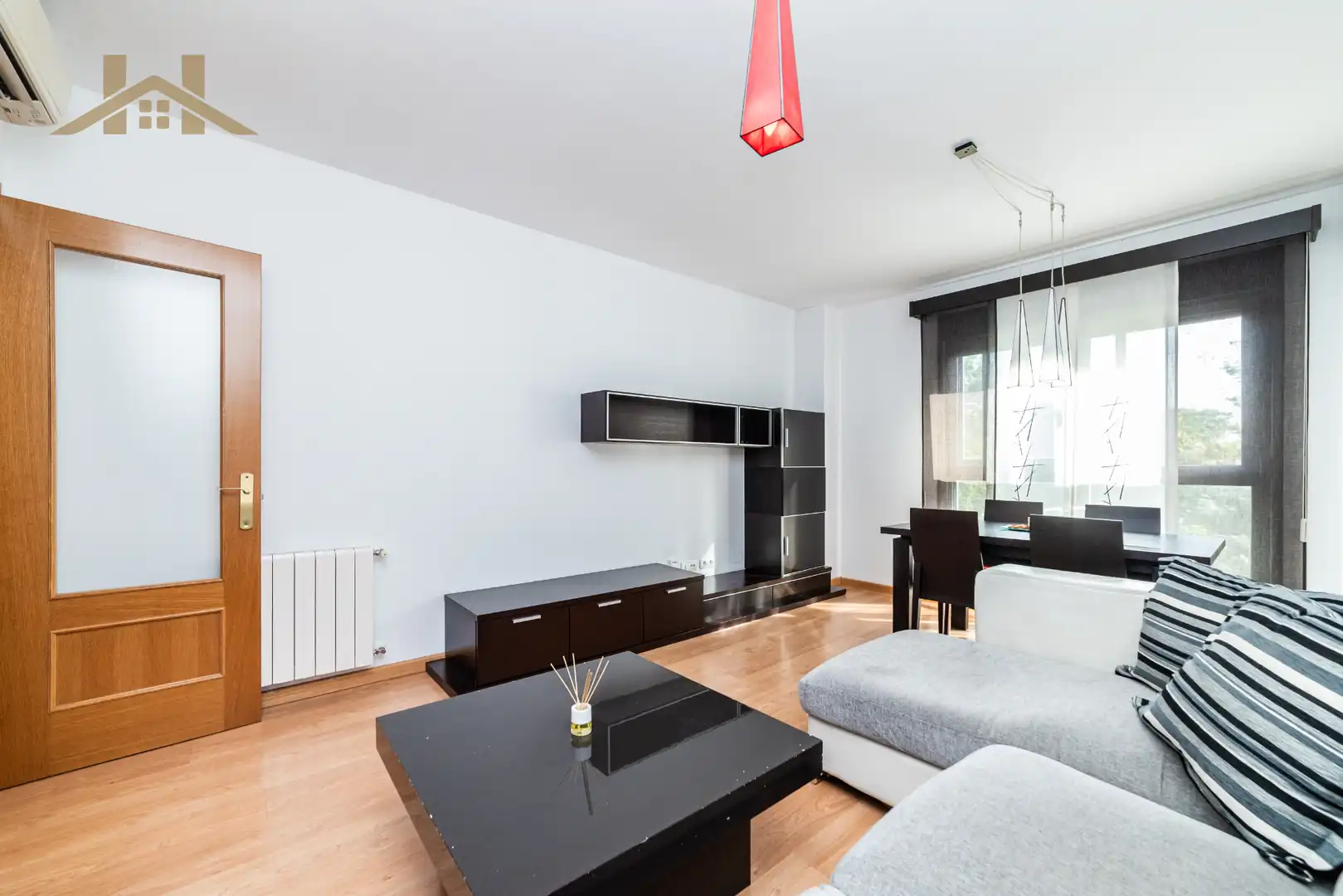 Wohnzimmer von Wohnung zum Verkauf in Pinto mit Klimaanlage, Heizung und Abstellraum
