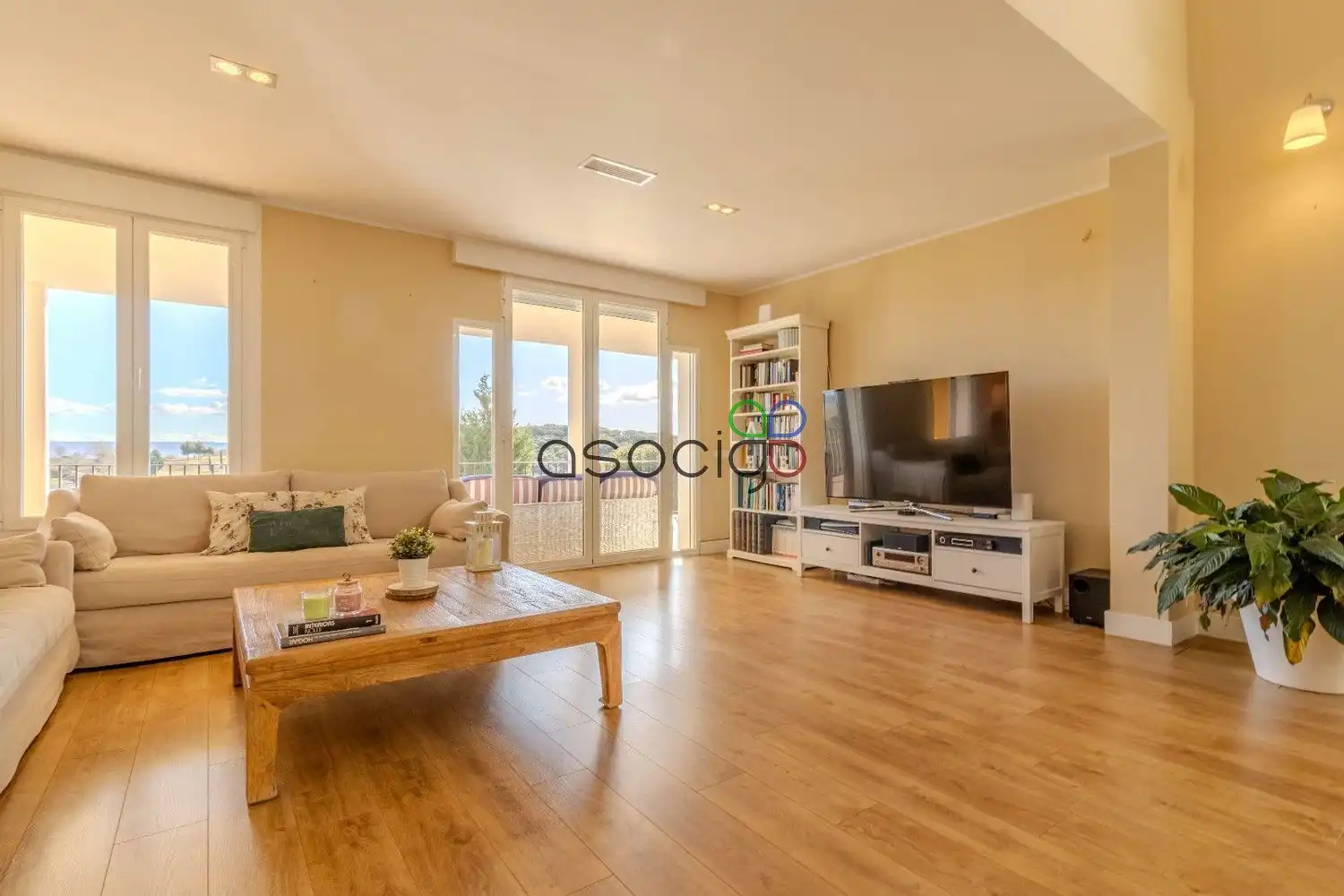 Living room of Houses for sale in Cabanillas del Campo  with Air Conditioner, Heating and Storage room