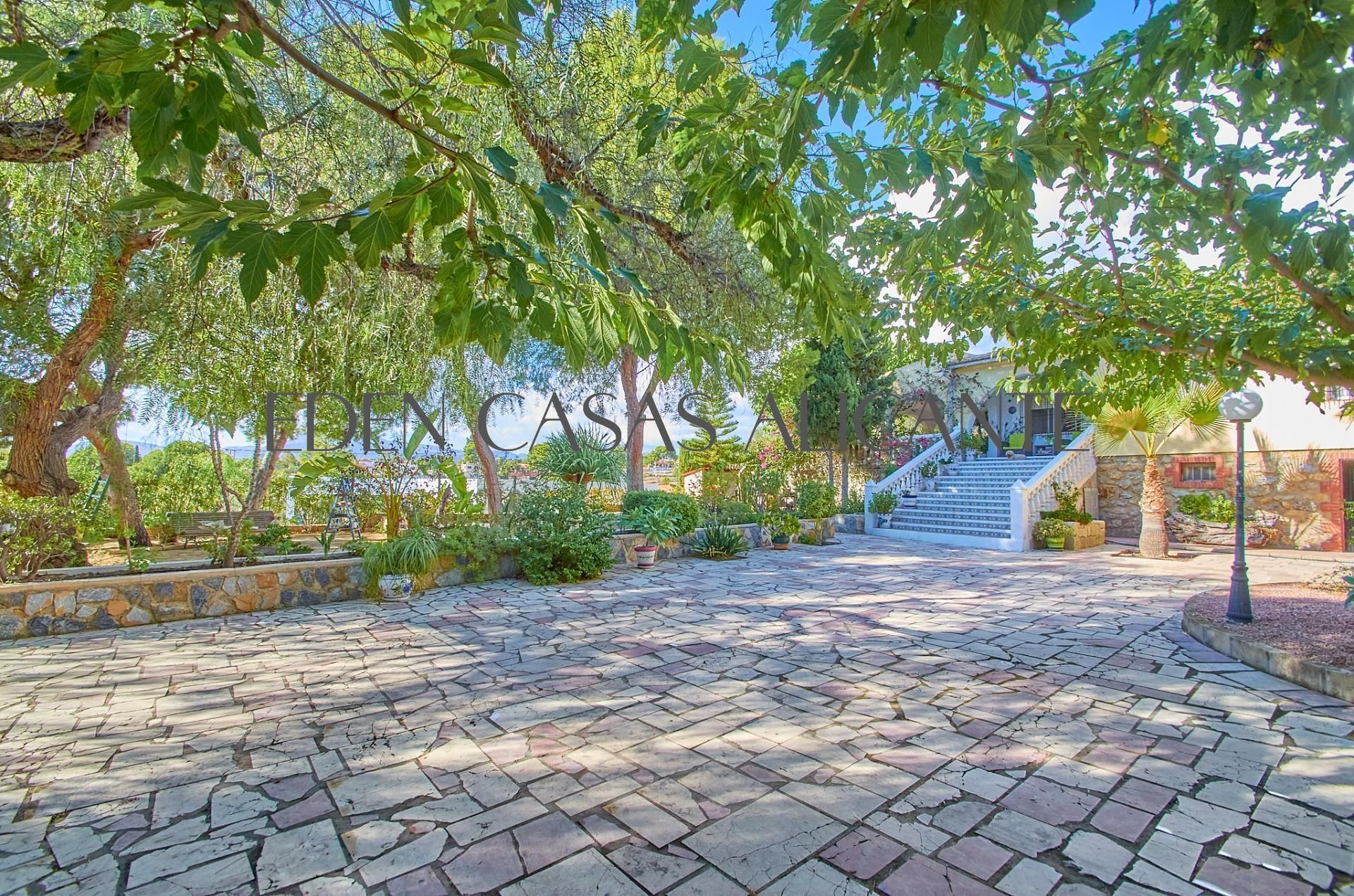 Jardín de Casa o chalet en venta en Busot con Aire acondicionado, Calefacción y Jardín privado