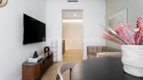 Sala d'estar de Apartament en venda en  Madrid Capital amb Aire condicionat, Calefacció i Moblat