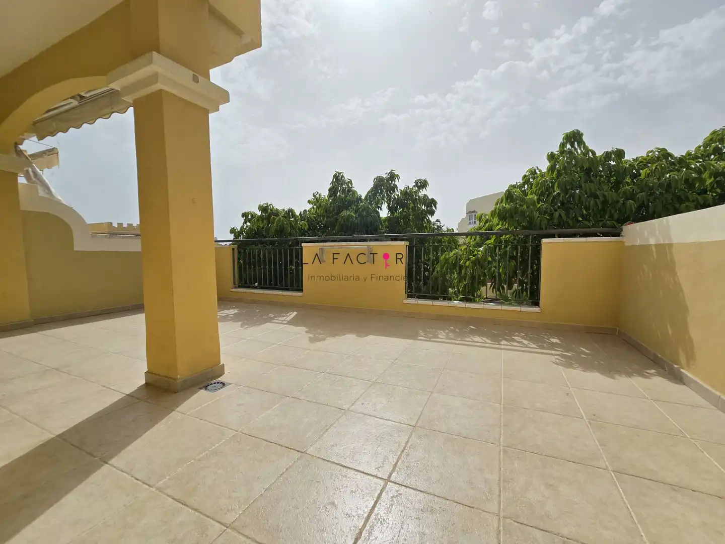 Terraza de Apartamento en venta en Arona con Terraza, Amueblado y Piscina comunitaria