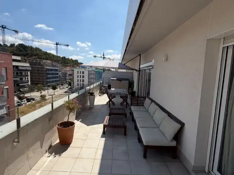 Terrassa de Pis en venda en Molins de Rei amb Aire condicionat, Terrassa i Piscina