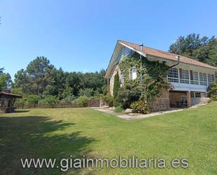 Jardí de Casa o xalet en venda en Mondariz amb Calefacció, Terrassa i Piscina