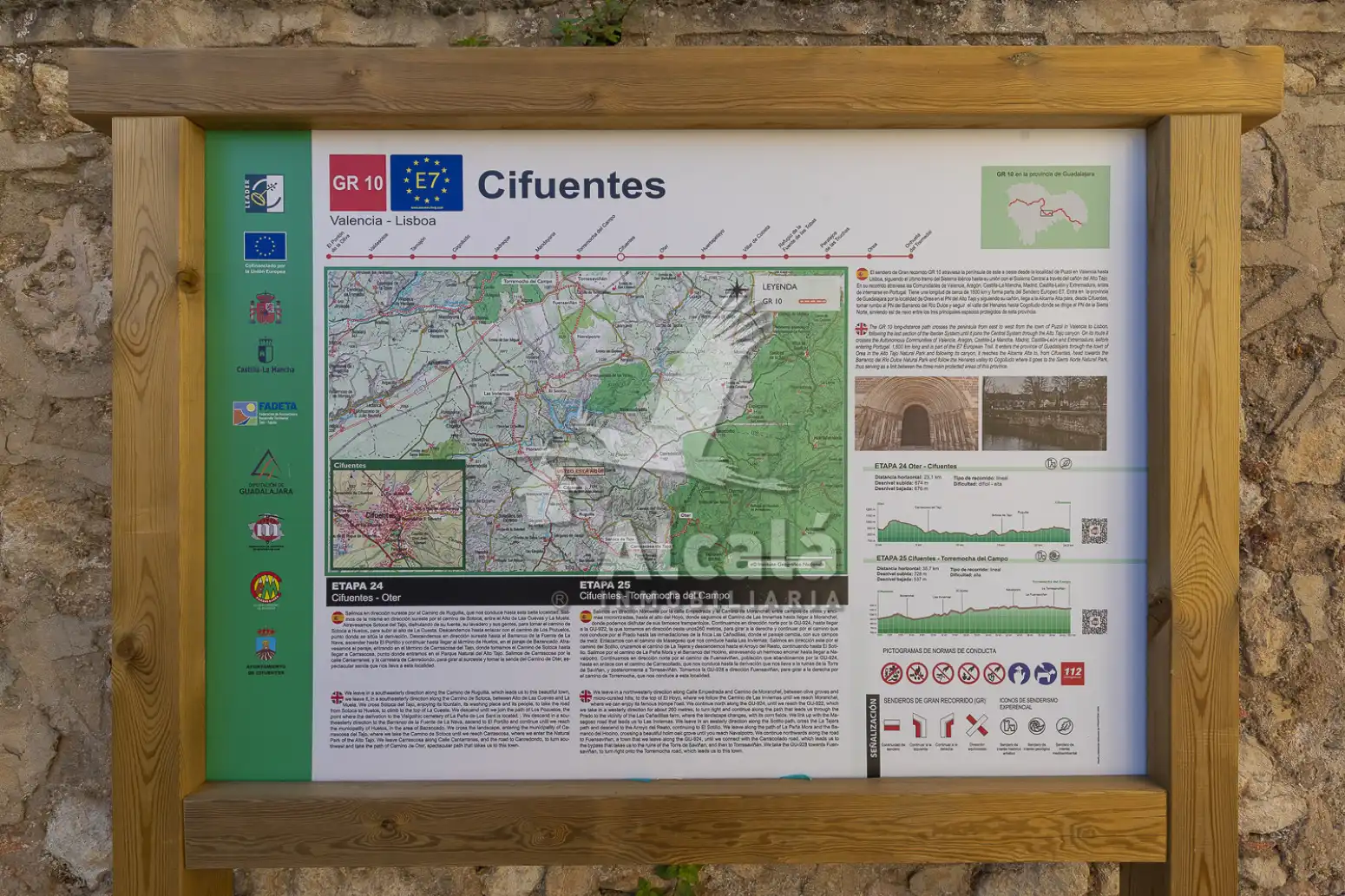 Vista exterior de Casa o chalet en venta en Cifuentes con Calefacción, Jardín privado y Trastero
