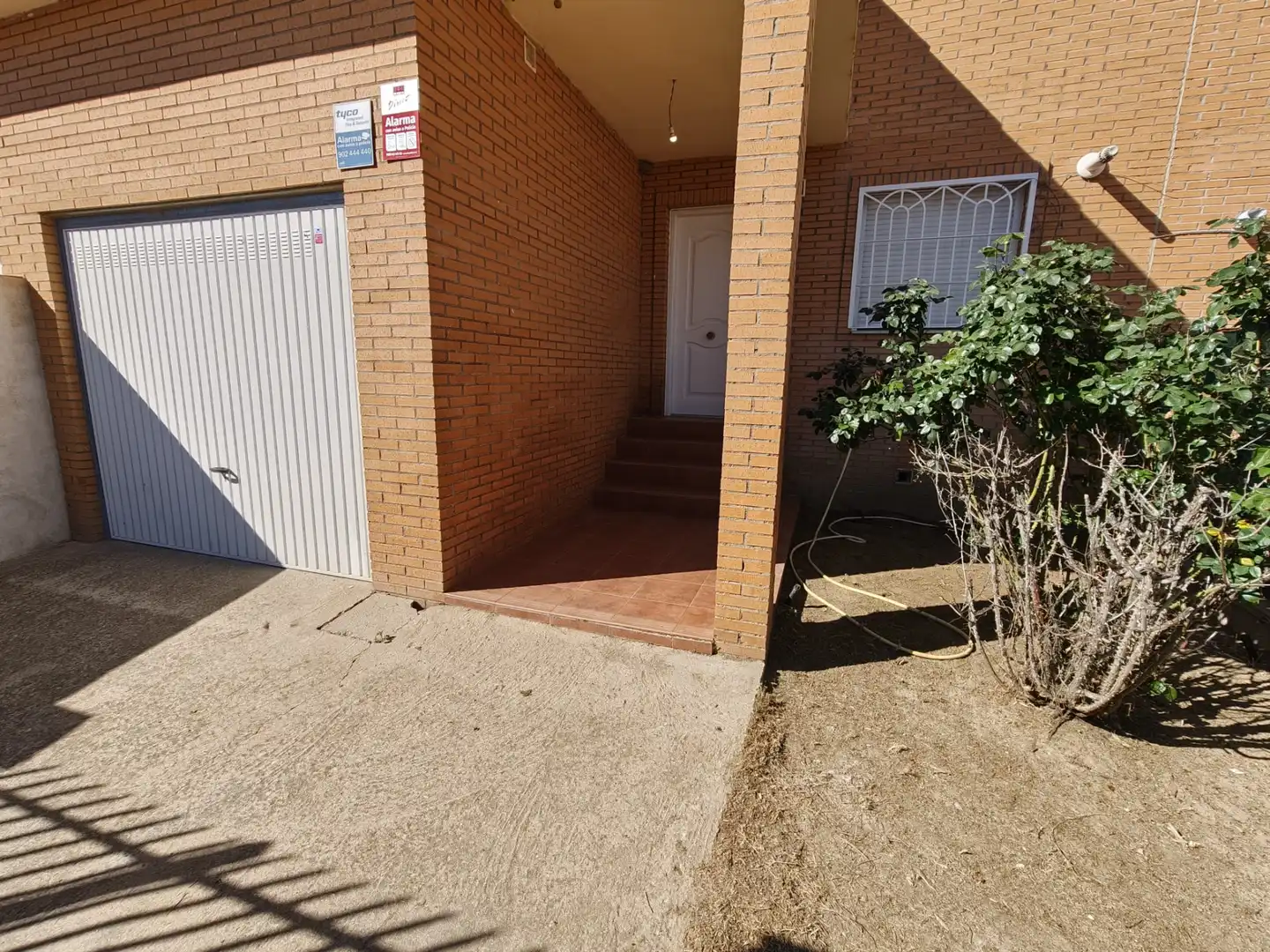 Casa adosada en venta en Barcience con Calefacción, Jardín privado y Amueblado