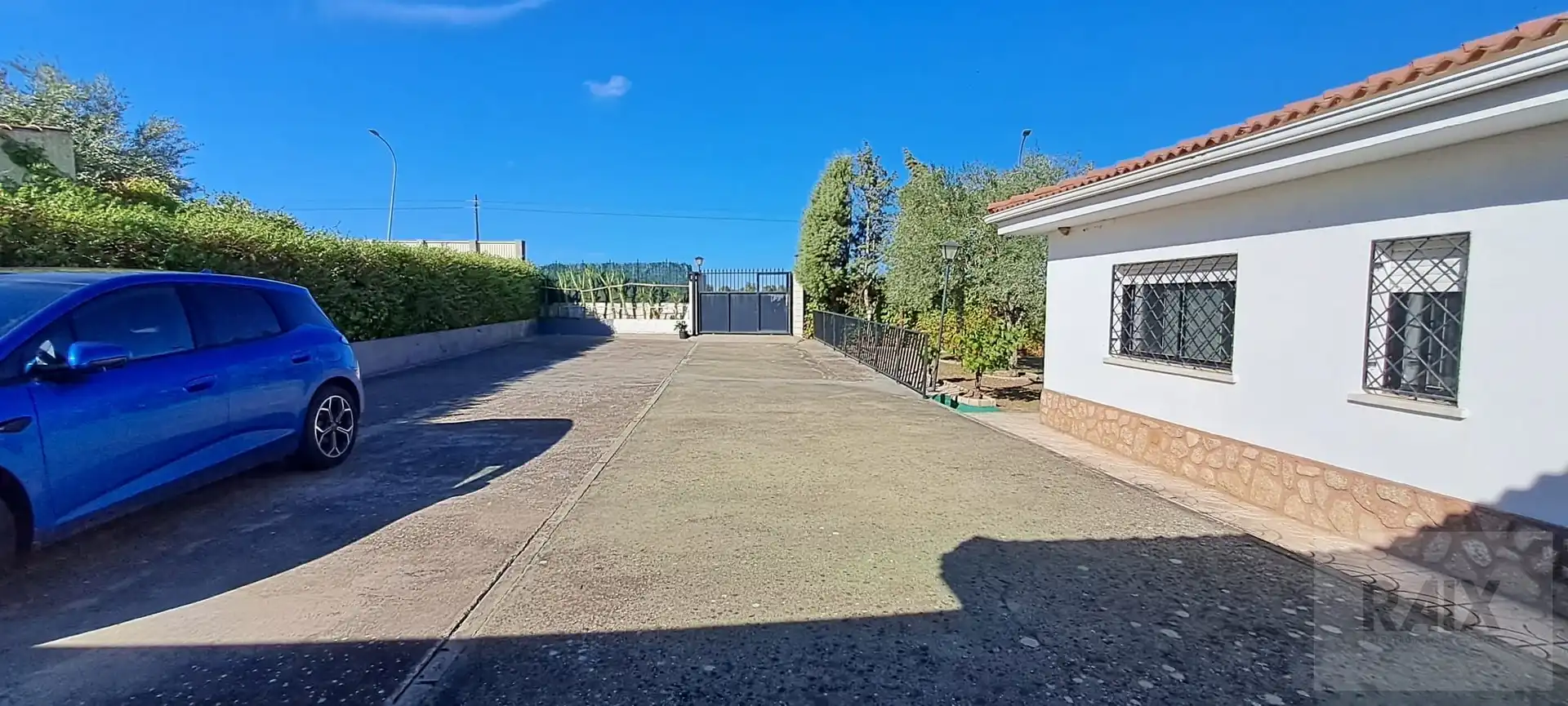 Exterior view of Houses for sale in Colmenar de Oreja, Madrid