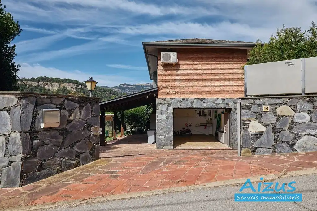 Vista exterior de Casa o chalet en venta en Seva con Aire acondicionado, Calefacción y Jardín privado