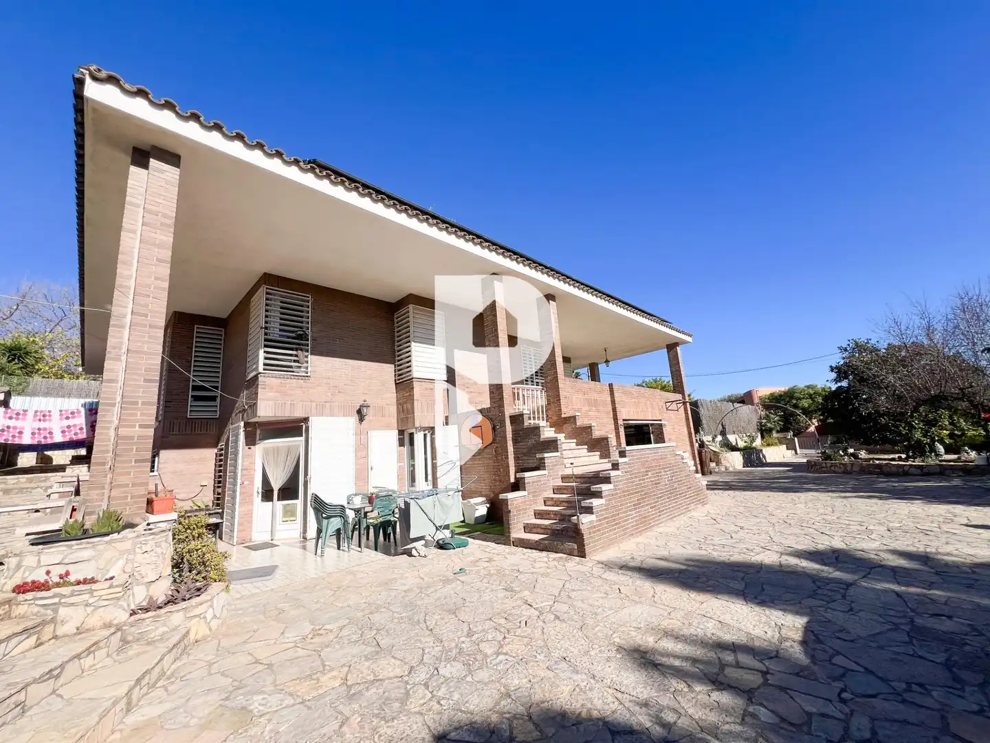 Vista exterior de Casa o chalet en venta en Pallejà con Aire acondicionado, Calefacción y Jardín privado