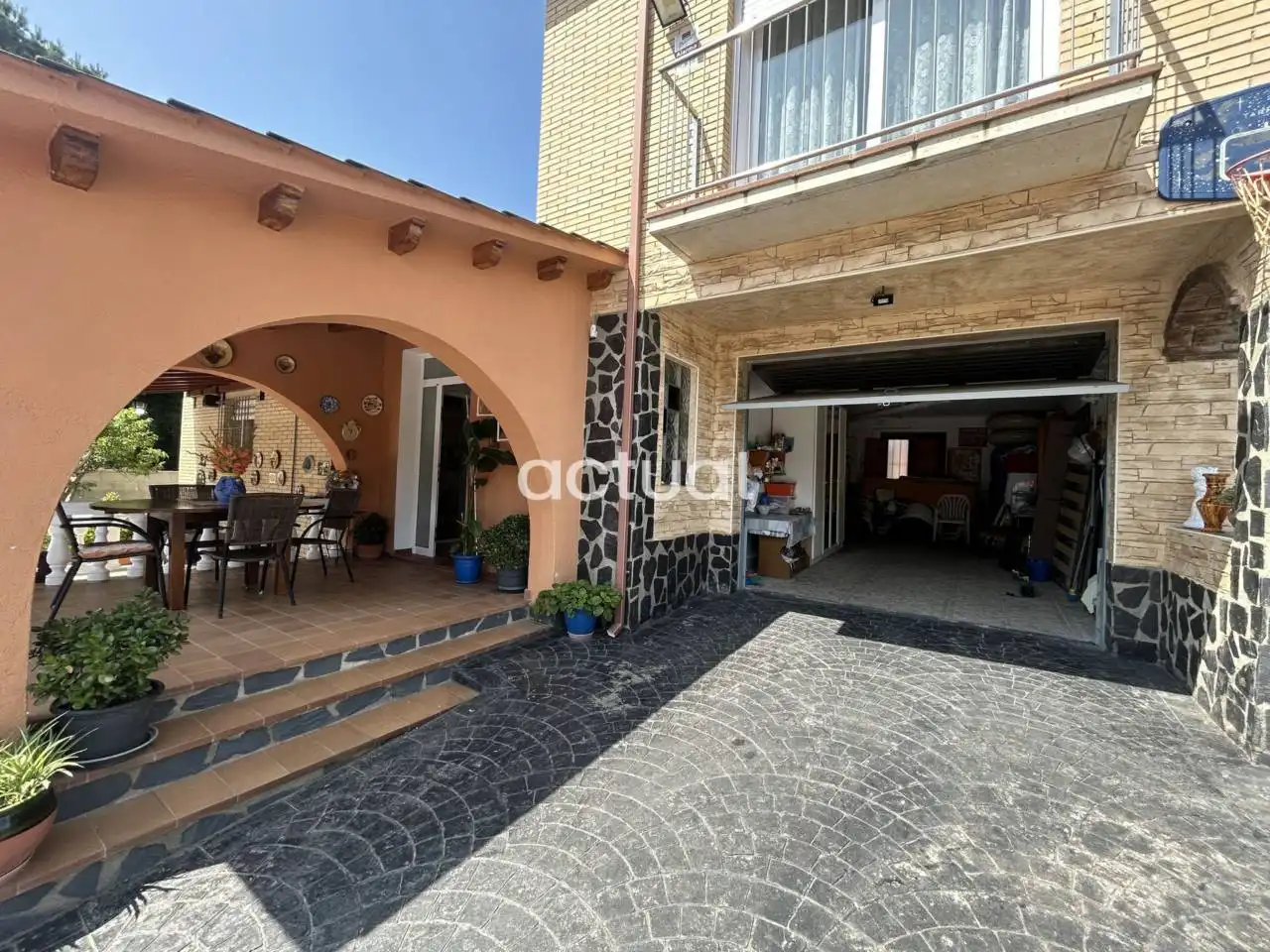 Vista exterior de Casa o xalet en venda en Vidreres amb Aire condicionat, Calefacció i Jardí privat