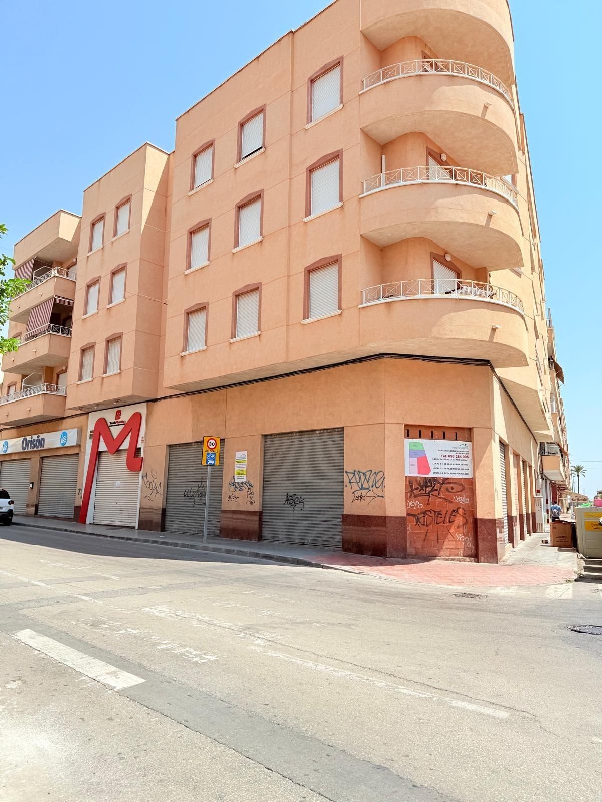 Vista exterior de Pis en venda en Orihuela amb Traster