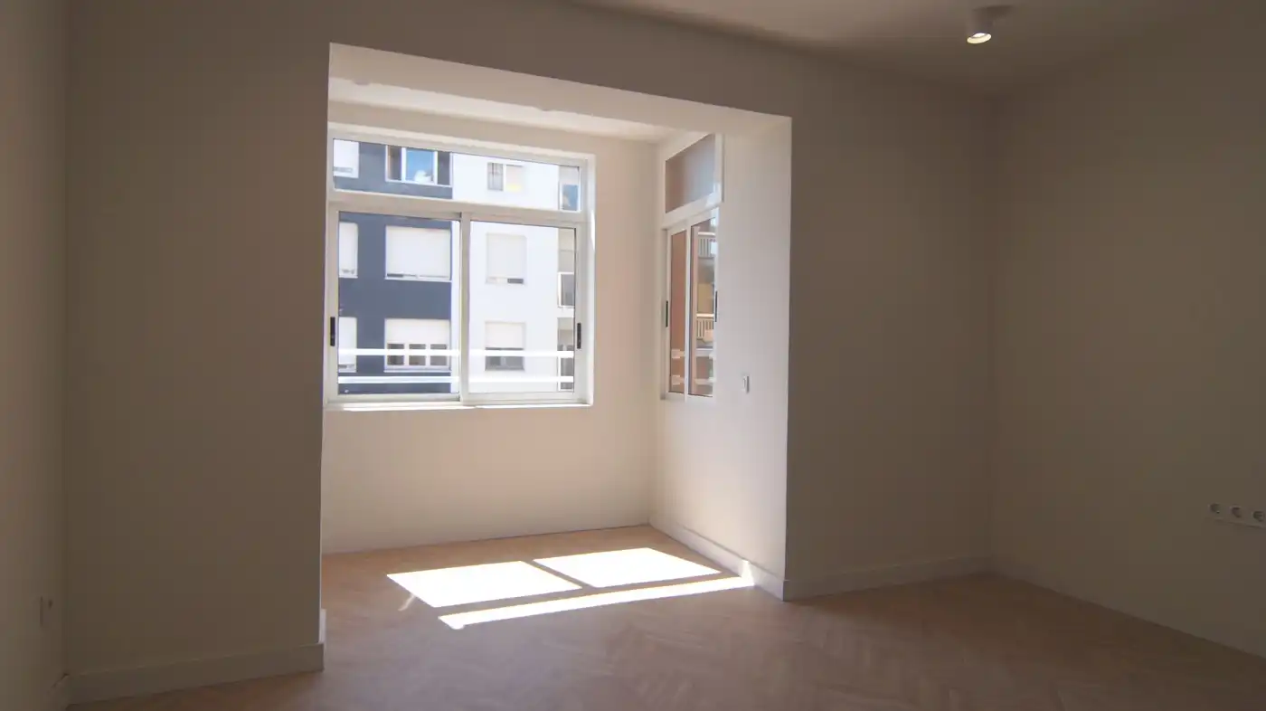 Flat with lift for sale in Plaça de Ponent 5, imagen 4