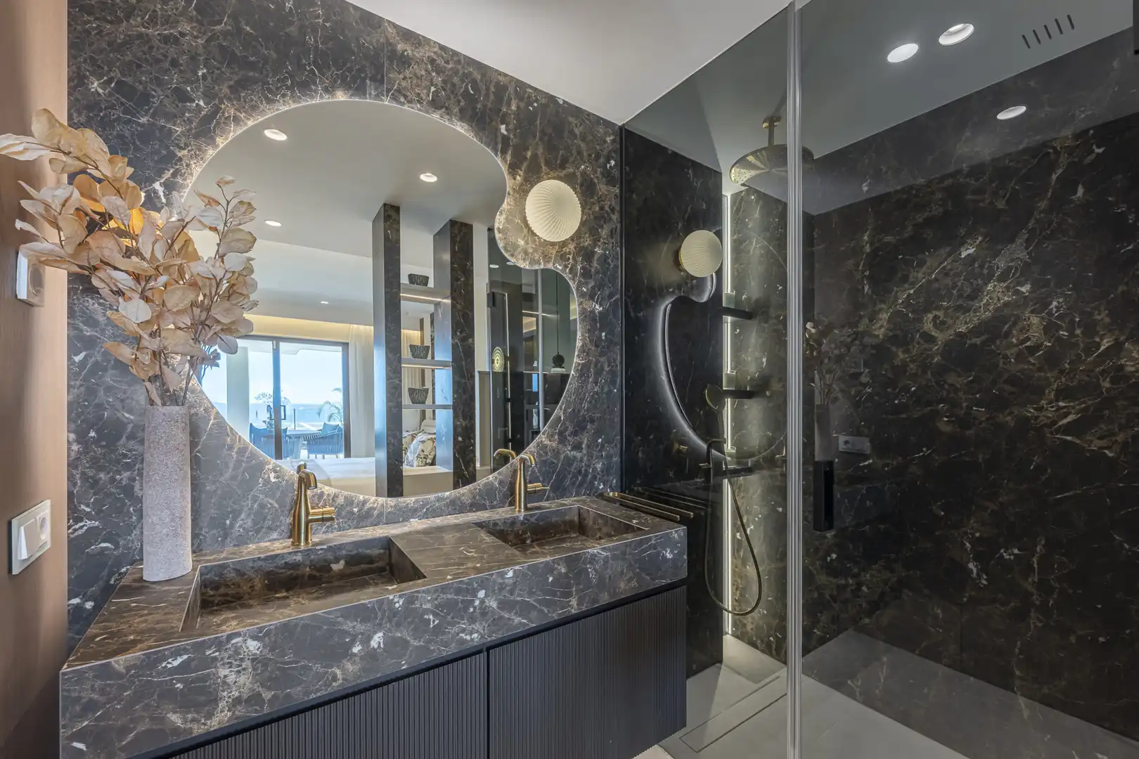Badezimmer von Wohnungen zum Verkauf in Estepona mit Klimaanlage, Terrasse und Schwimmbad