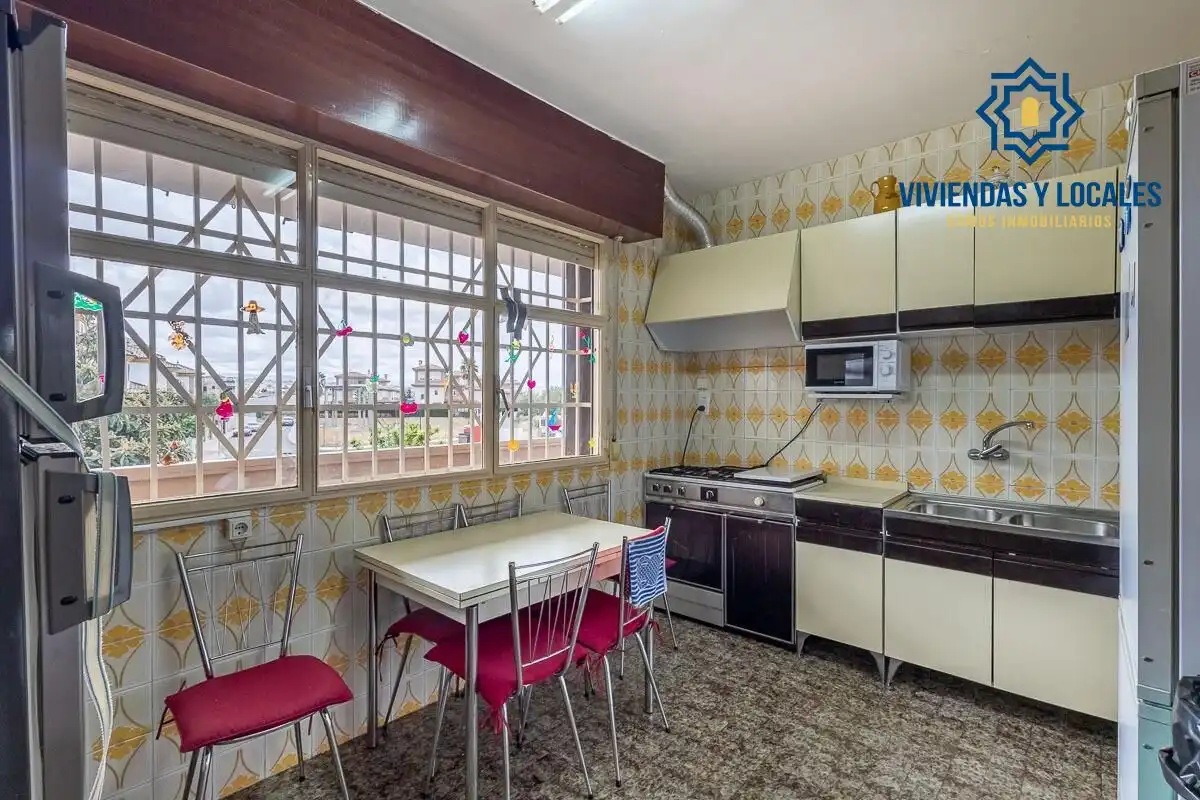 Casa con terrazza in vendita a Avenida HUETOR VEGA, imagen 12