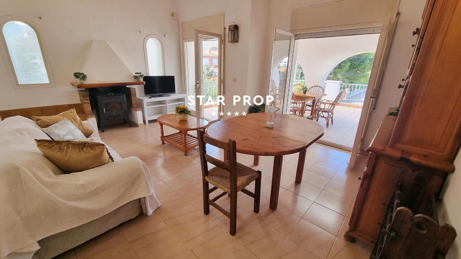 Sala d'estar de Àtic en venda en Colera amb Jardí privat, Terrassa i Traster