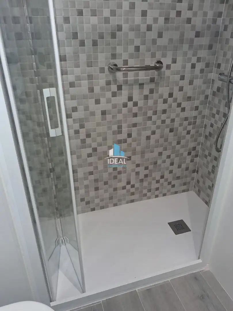 Baño de Piso en venta en Don Benito con Aire acondicionado, Calefacción y Amueblado