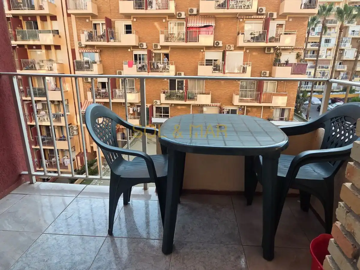Terrassa de Estudi de lloguer en Benalmádena amb Aire condicionat, Terrassa i Piscina comunitària