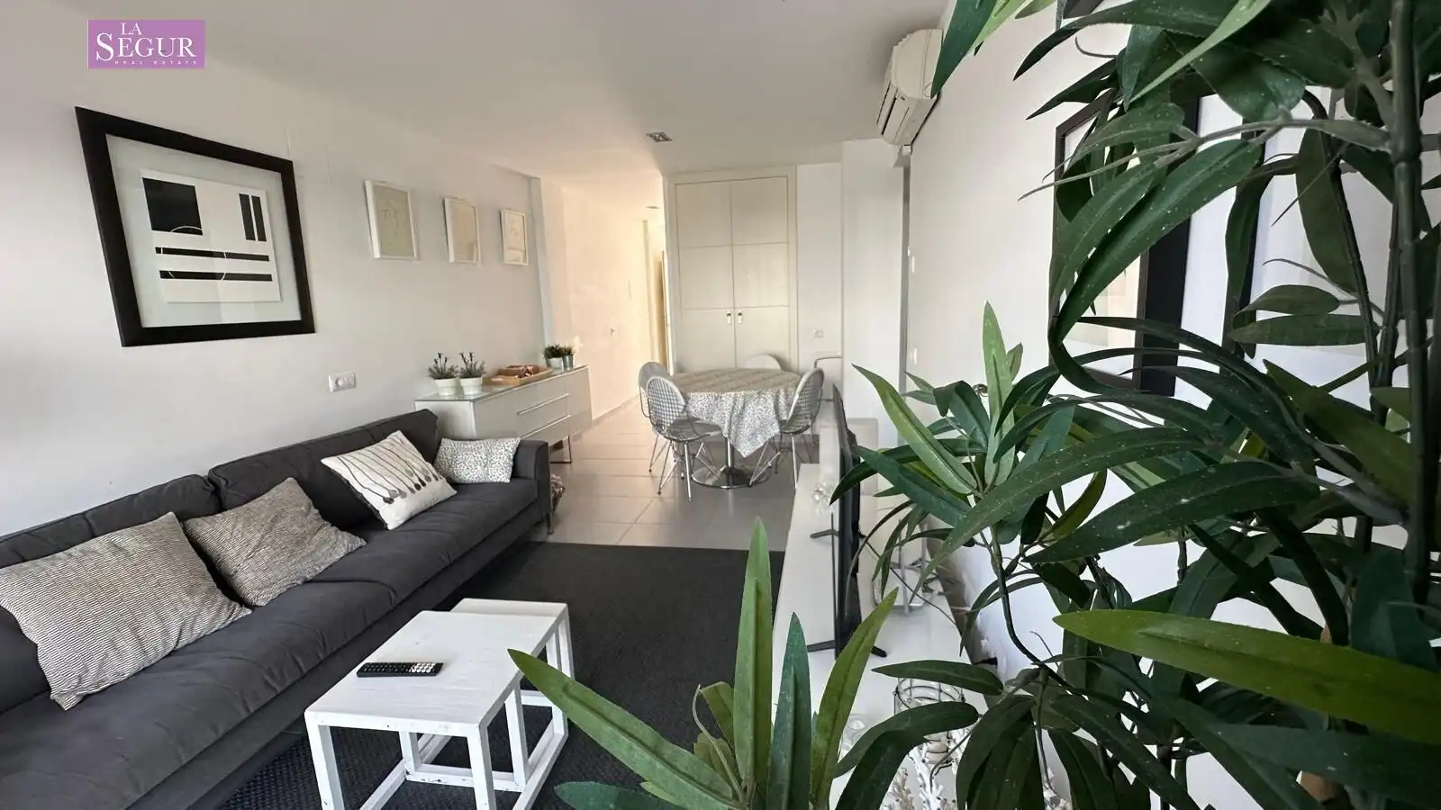 Sala d'estar de Planta baixa en venda en Conil de la Frontera amb Aire condicionat, Terrassa i Traster