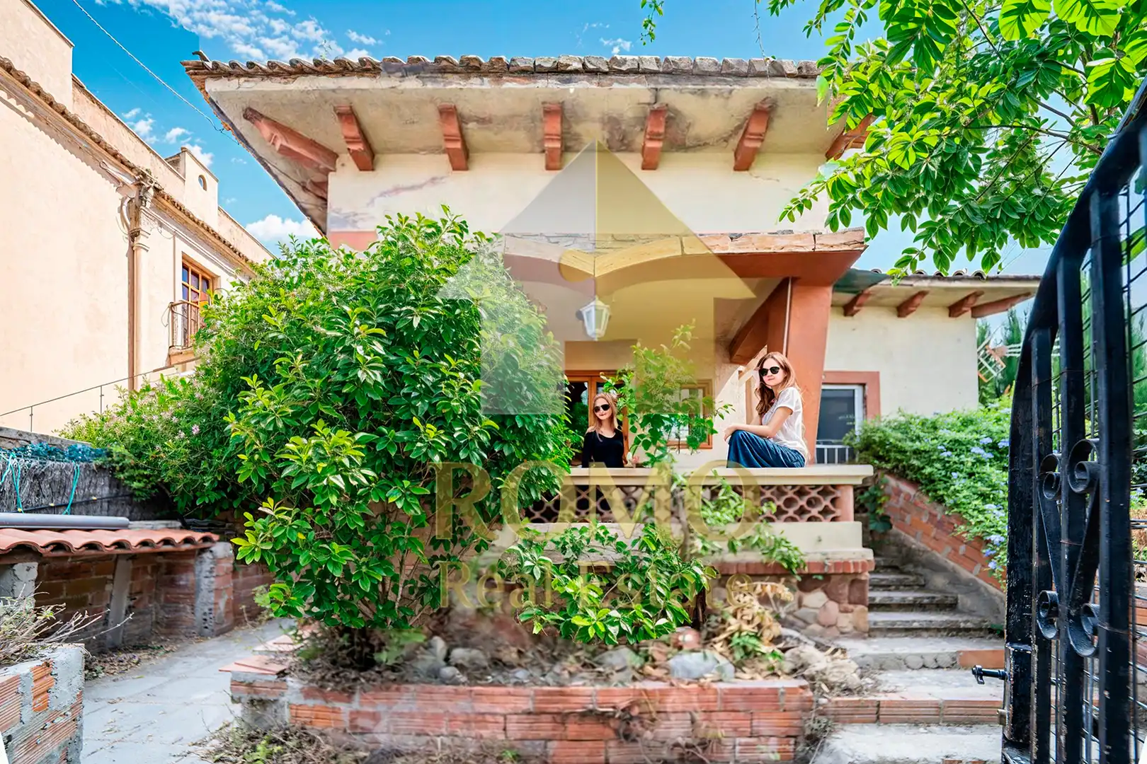 Vista exterior de Casa o chalet en venta en Santa Perpètua de Mogoda con Terraza