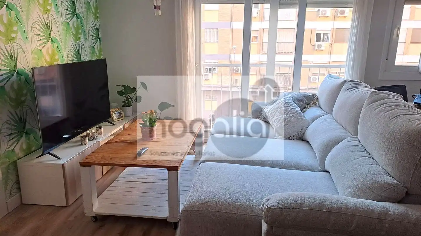 Sala de estar de Piso de alquiler en Sevilla con Aire acondicionado, Amueblado y Balcón