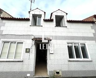 Exterior view of Single-family semi-detached for sale in Vilagarcía de Arousa  with Terrace