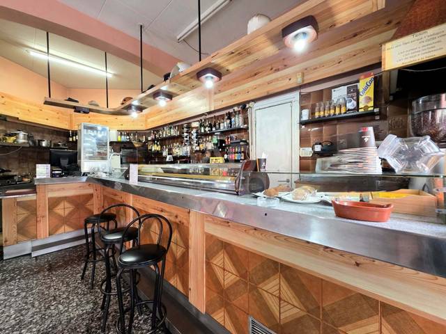 Local comercial en Alquiler en Provençals del Poblenou