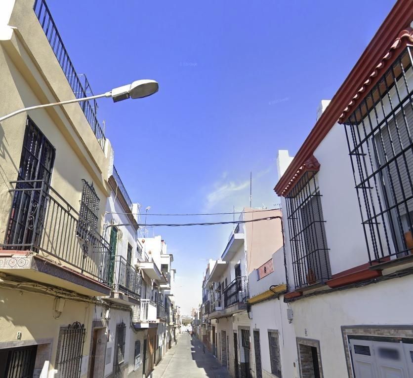 Vista exterior de Pis en venda en  Sevilla Capital