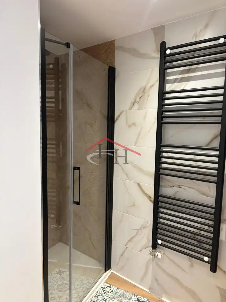 Bathroom of Flat for sale in León Capital   with Heating, Parquet flooring and Terrace