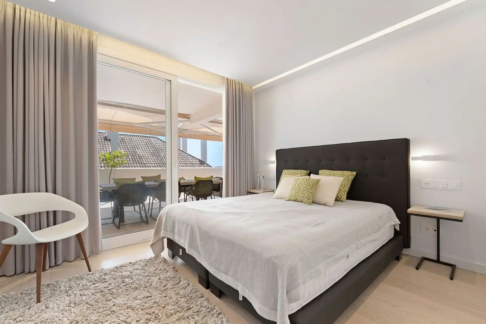 Dormitori de Dúplex en venda en Marbella amb Aire condicionat, Terrassa i Traster