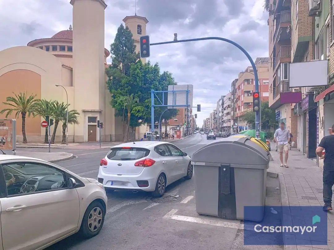 Vista exterior de Local en venda en Alicante / Alacant