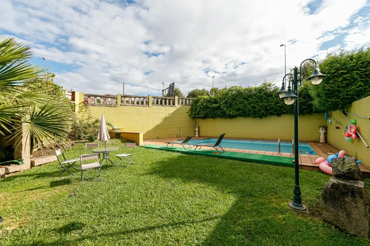 Jardín de Casa o chalet en venta en Vigo  con Calefacción, Jardín privado y Parquet