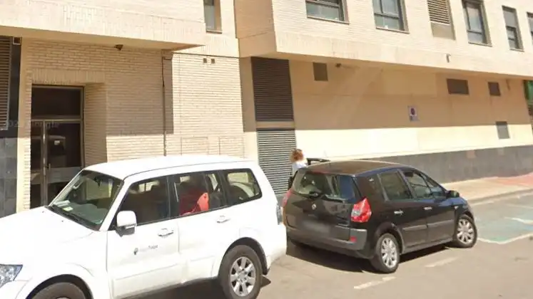 Business premises for sale in Ramon y Cajal, imagen 2