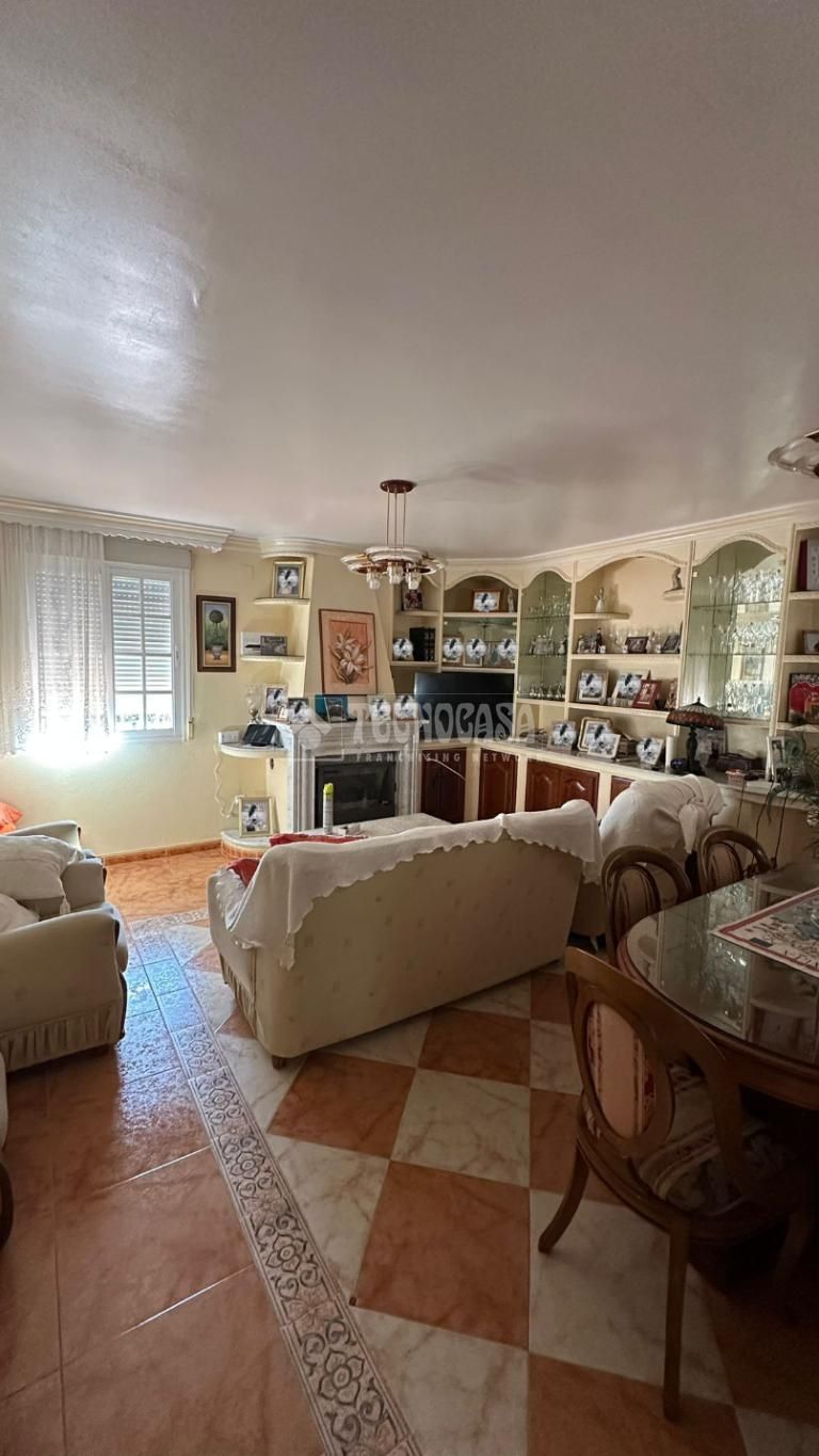 Living room of Single-family semi-detached for sale in La Línea de la Concepción