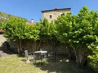 Terrassa de Casa adosada en venda en Valle de Sedano amb Jardí privat, Traster i Moblat