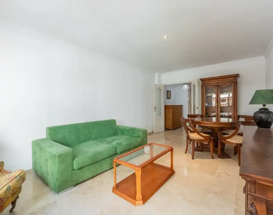 Piso con ascensor en venta en Estepona Pueblo, imagen 5
