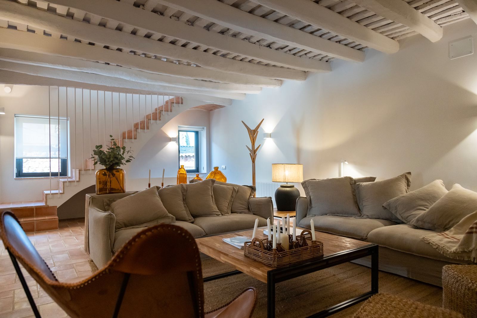 Sala d'estar de Finca rústica en venda en La Bisbal d'Empordà