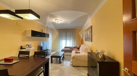 Photo 2 of Flat to rent in Avenida Guadiana, Valdepasillas - La Paz - Huerta Rosales, Badajoz