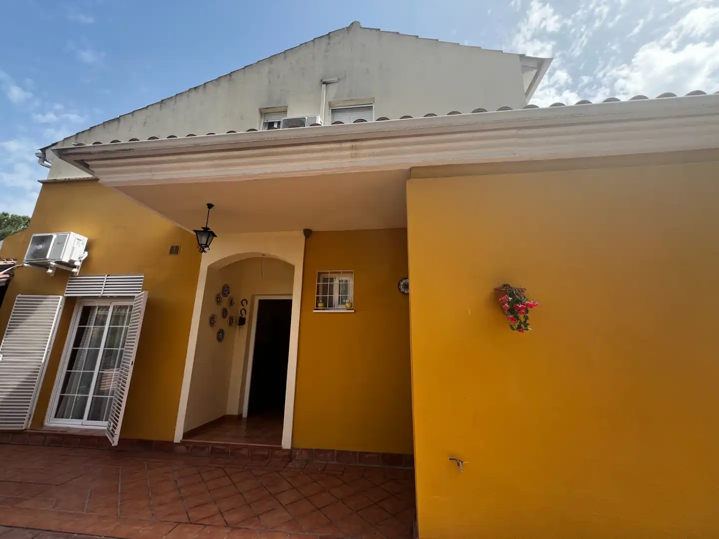 Exterior view of Detached homes for sale in Córdoba  with Air Conditioner, Heating and Private garden