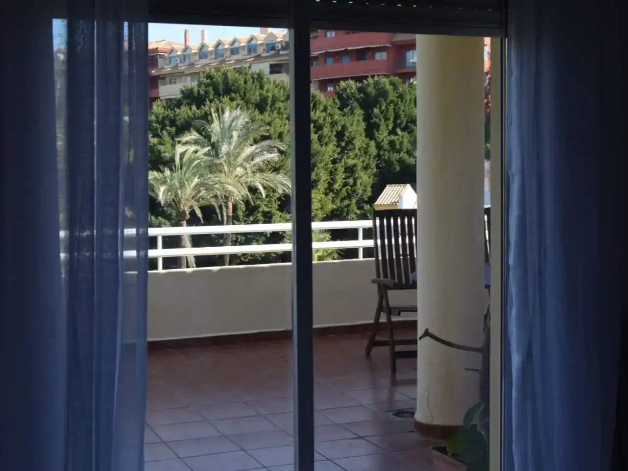 Außenansicht von Wohnung zur Miete in Benalmádena mit Klimaanlage und Schwimmbad