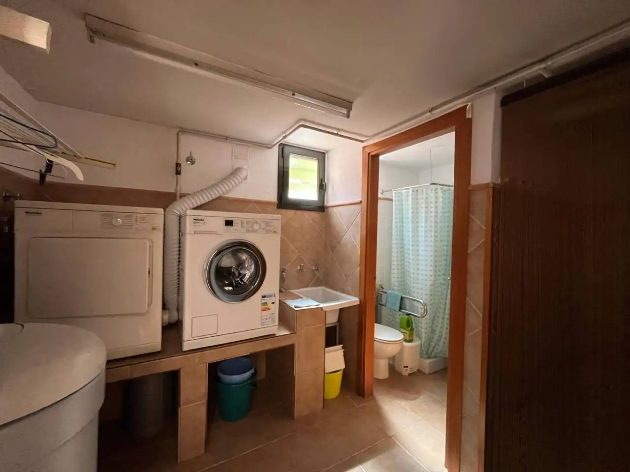 Bathroom of Houses for rent in Girona  with Air Conditioner, Heating and Terrace