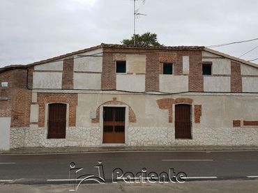 Adossat amb balcó en venda a Calle del Pozo