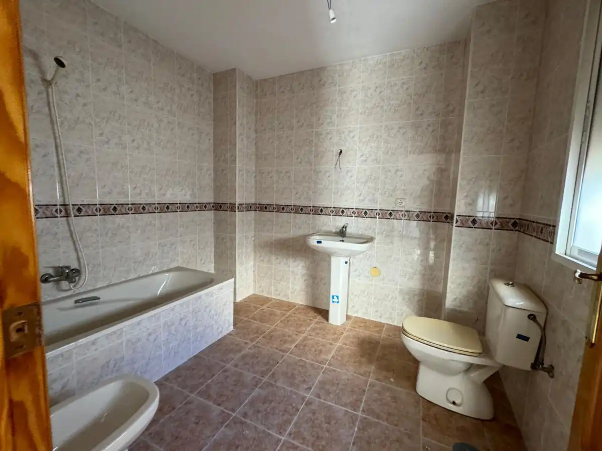 Bathroom of Flat for sale in Torredelcampo
