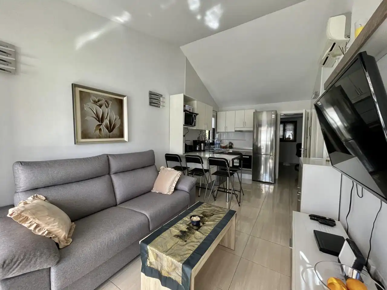 Sala d'estar de Casa o xalet de lloguer en San Bartolomé de Tirajana amb Aire condicionat, Calefacció i Jardí privat