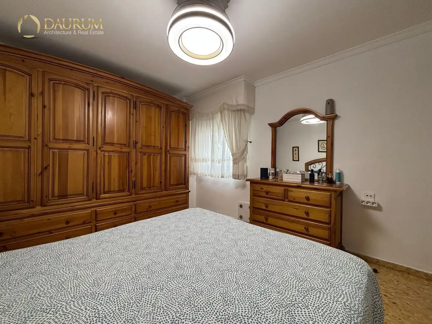 Habitación de Piso en venta en Paterna con Aire acondicionado, Trastero y Amueblado
