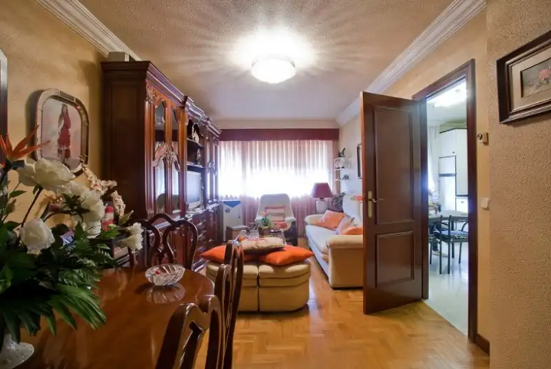 Sala d'estar de Pis en venda en Boadilla del Monte amb Calefacció, Terrassa i Moblat