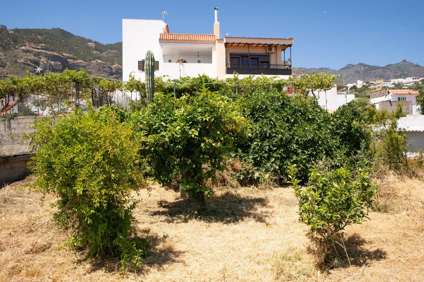 Einfamilien-Reihenhaus zum Verkauf in Valsequillo de Gran Canaria mit Klimaanlage, Heizung und Privatgarten