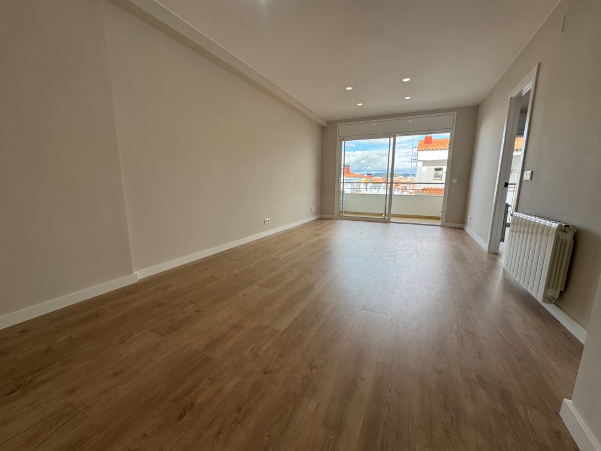 Wohnzimmer von Wohnung zum verkauf in Ardales mit Klimaanlage, Heizung und Parkett