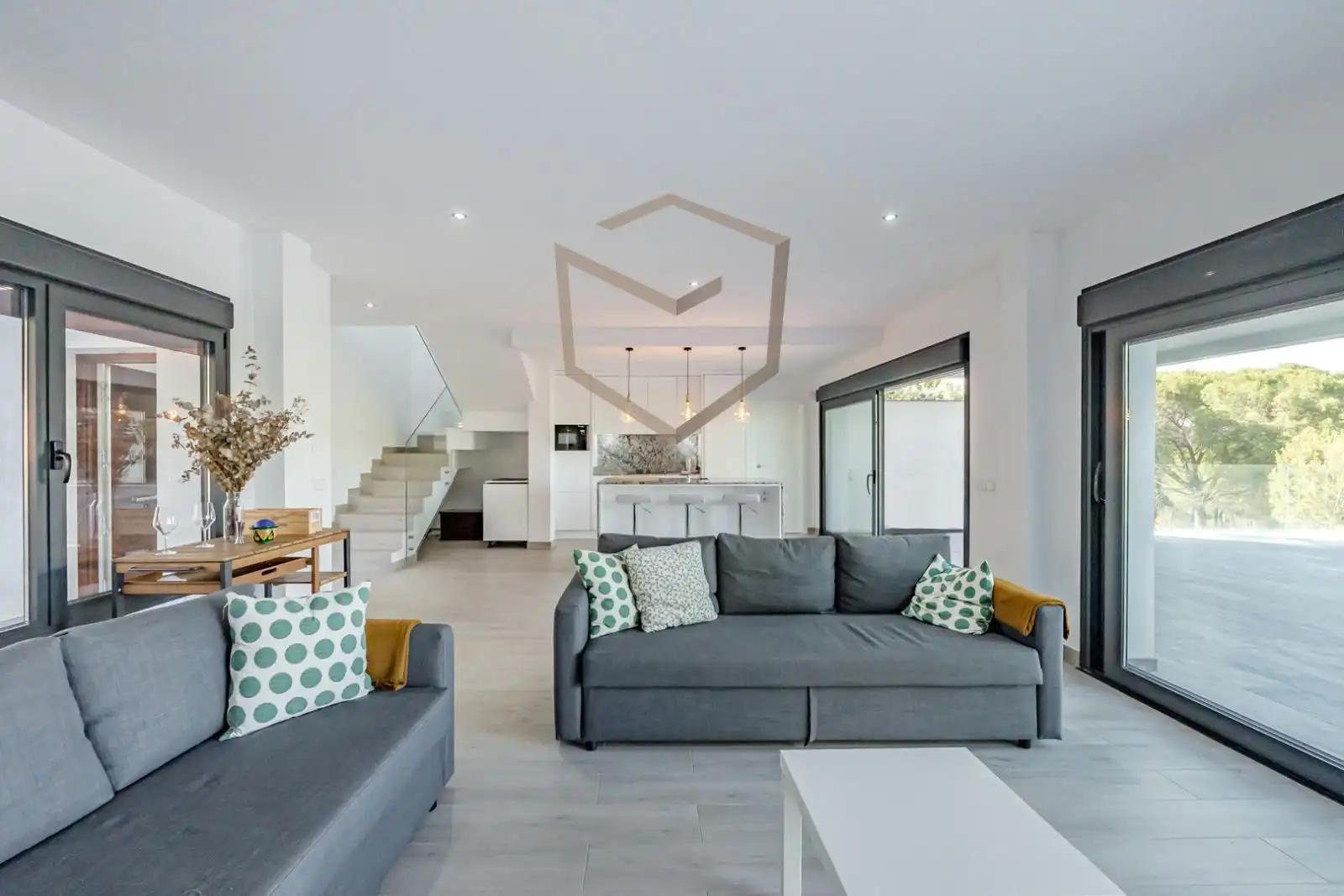 Sala d'estar de Casa o xalet en venda en San Martín de Valdeiglesias amb Calefacció, Terrassa i Traster
